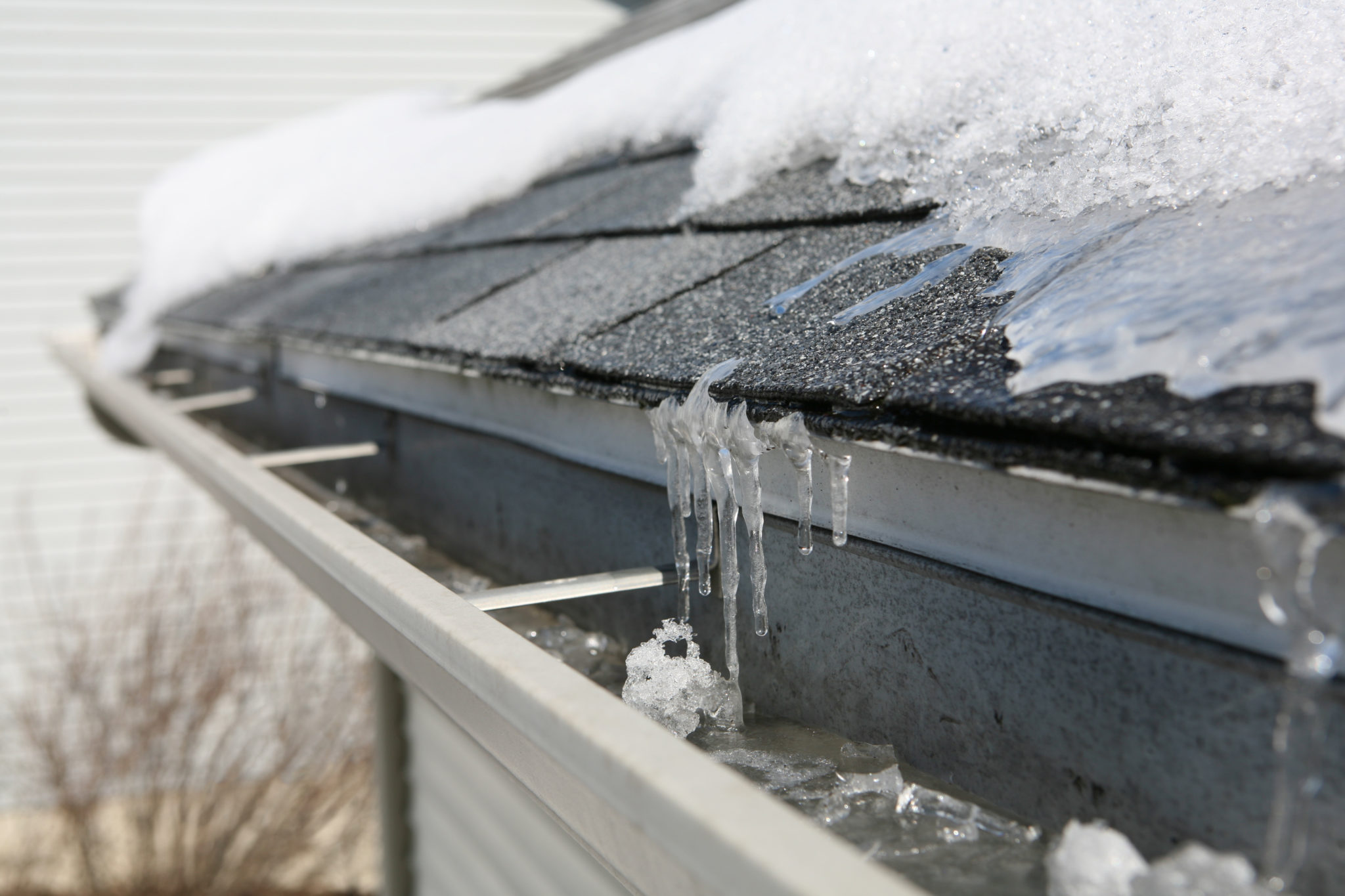Cold weather- Icicle damages roof