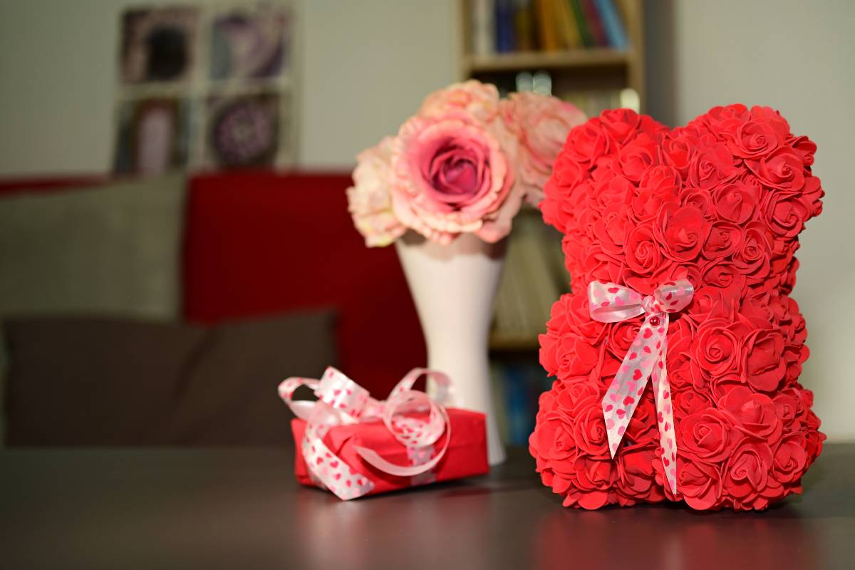 Rose Bear – The Best Ways to Present it as a Gift